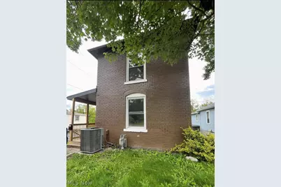 1554 Wheeling Avenue, Zanesville, OH 43701 - Photo 1