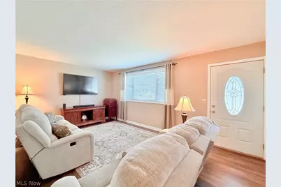 613 McKenna Drive, Williamstown, WV 26187 - Photo 5
