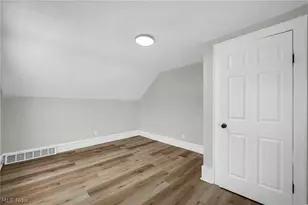 1939 W 54th St, Loveland, OH 44102 - Photo 25