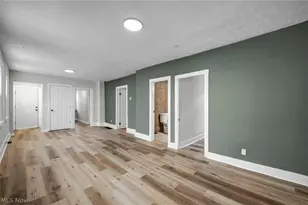 1939 W 54th St, Loveland, OH 44102 - Photo 9