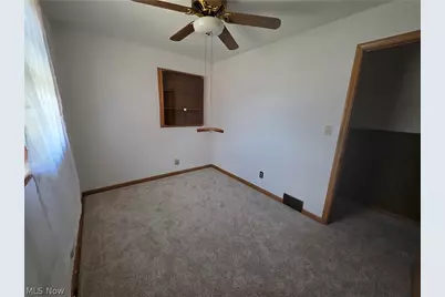 510 W Maplewood Avenue, Struthers, OH 44471 - Photo 7