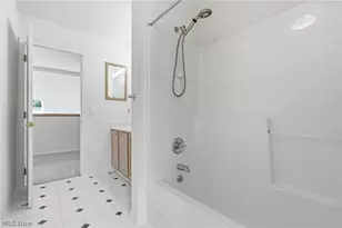 408 Driftwood Ct, Copley, OH 44321 - Photo 29