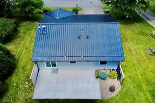 424 Garner Dr, Mogadore, OH 44260 - Photo 9
