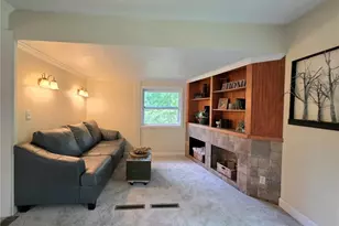 398 N Chillicothe Rd, Aurora, OH 44202 - Photo 9