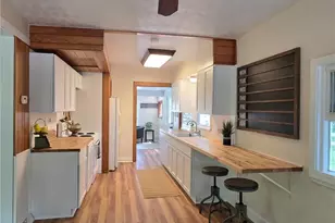 398 N Chillicothe Rd, Aurora, OH 44202 - Photo 7