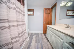 816 Bennett Dr, Elyria, OH 44035 - Photo 17
