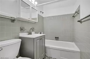 11850 Edgewater Dr, Oakwood, OH 44107 - Photo 17