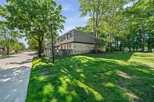 593 Tollis Pkwy, Grandview Heights, OH 44147 - Photo 29