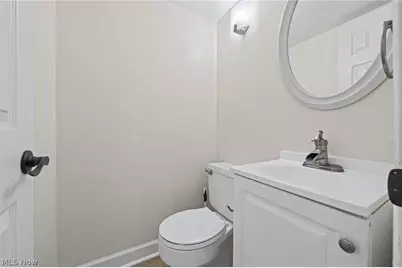 593 Tollis Pkwy #4-32, Grandview Heights, OH 44147 - Photo 15
