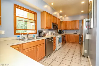 1104 N Howard Street, Akron, OH 44310 - Photo 11