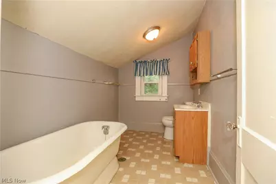 1104 N Howard Street, Akron, OH 44310 - Photo 31