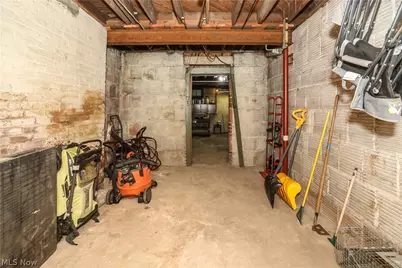 1104 N Howard Street, Akron, OH 44310 - Photo 37