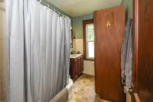 1104 N Howard St, Akron, OH 44310 - Photo 23
