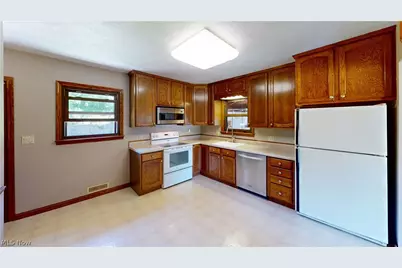 3960 Marie Drive, Brunswick, OH 44212 - Photo 7