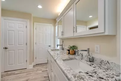 301 Avis Avenue NW, Massillon, OH 44646 - Photo 13