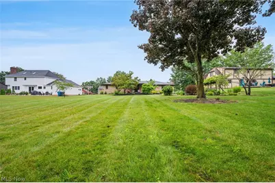 2411 Sucrose Drive, Green, OH 44312 - Photo 33