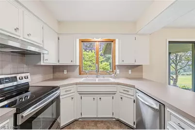 2411 Sucrose Drive, Green, OH 44312 - Photo 11