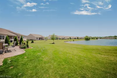 34633 N Legends Way, Grafton, OH 44044 - Photo 5