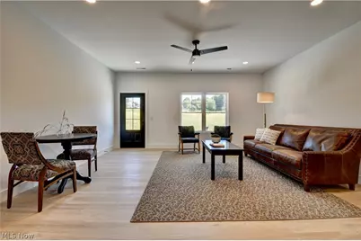 821 SW Miller Avenue, Sugarcreek, OH 44681 - Photo 11