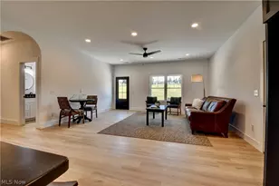 821 SW Miller Ave, Sugarcreek, OH 44681 - Photo 11