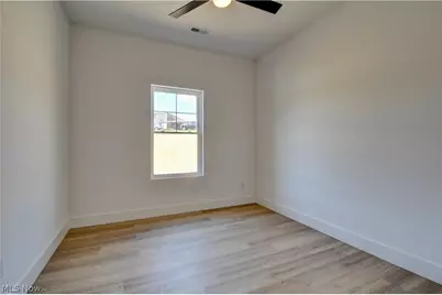 821 SW Miller Avenue, Sugarcreek, OH 44681 - Photo 21