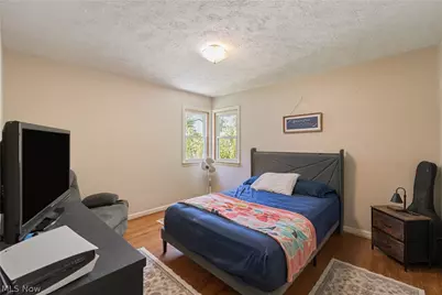 209 Grove Avenue, Cuyahoga Falls, OH 44221 - Photo 9