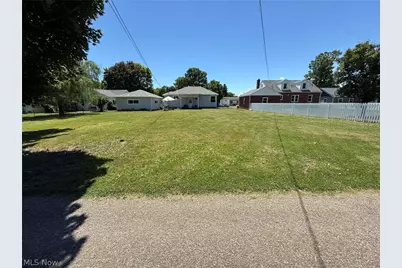 232 Forbes Street NE, New Philadelphia, OH 44663 - Photo 43