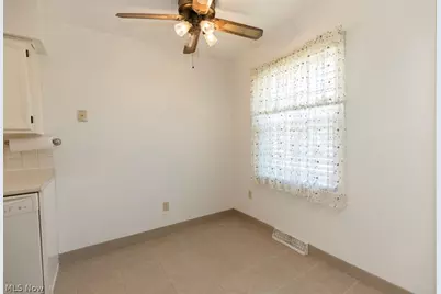 520 Ironwood Court, Elyria, OH 44035 - Photo 13