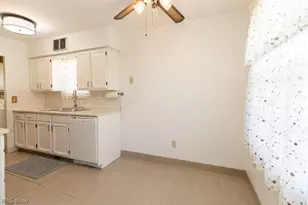 520 Ironwood Ct, Elyria, OH 44035 - Photo 11