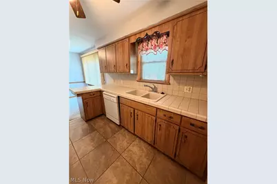 521 Collins Avenue, Austintown, OH 44515 - Photo 7