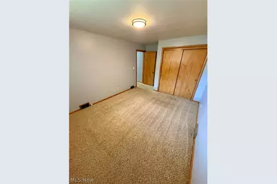 521 Collins Avenue, Austintown, OH 44515 - Photo 13