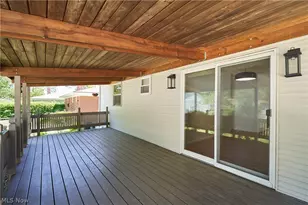 1056 Endicott Dr, Akron, OH 44313 - Photo 23