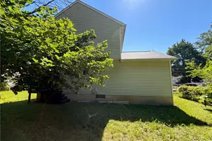 1004 Bellows St, Akron, OH 44311 - Photo 5