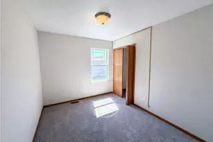 1004 Bellows St, Akron, OH 44311 - Photo 7