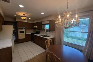 2500 Rosewood, Youngstown, OH 44505 - Photo 5