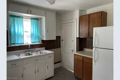 142 Emerling Avenue, Akron, OH 44301 - Photo 3