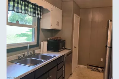 3036 Meadow Road, Cambridge, OH 43725 - Photo 9