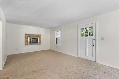 353 Southeast Avenue, Tallmadge, OH 44278 - Photo 5