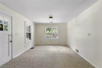 353 Southeast Avenue, Tallmadge, OH 44278 - Photo 7