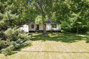 353 Southeast Ave, Tallmadge, OH 44278 - Photo 1