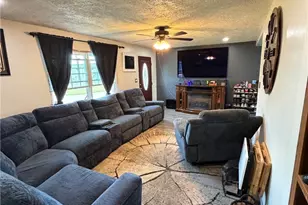3801 Beck Ave, Louisville, OH 44641 - Photo 7