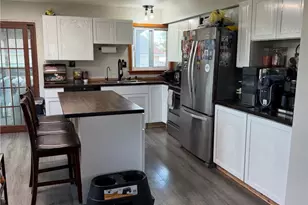 3801 Beck Ave, Louisville, OH 44641 - Photo 3