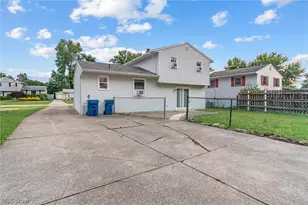 7479 Goldenrod Dr, Mentor on the Lake, OH 44060 - Photo 5