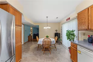 5401 Pebble Creek Ln, Perry, OH 44077 - Photo 11