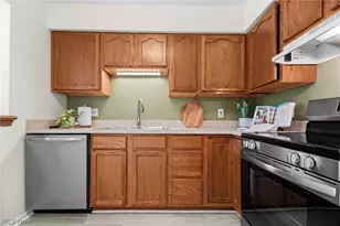 1105 Windmill Way N, Avon, OH 44011 - Photo 13