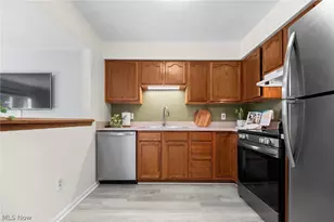 1105 Windmill Way N, Avon, OH 44011 - Photo 11