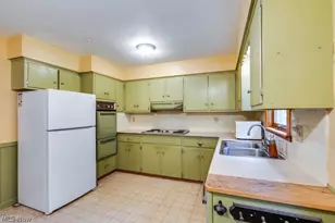 1568 Hagey Dr, Barberton, OH 44203 - Photo 9