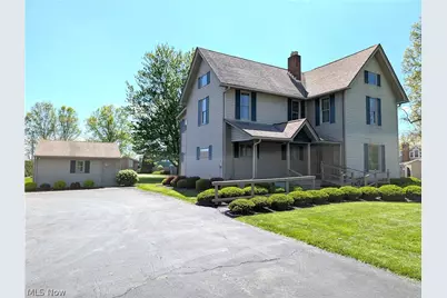 17991 Mahoning Avenue, Lake Milton, OH 44429 - Photo 1