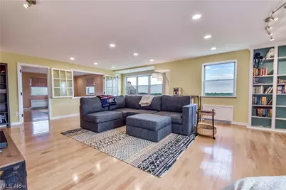 13800 Shaker Boulevard #1102, Loveland, OH 44120 - Photo 9