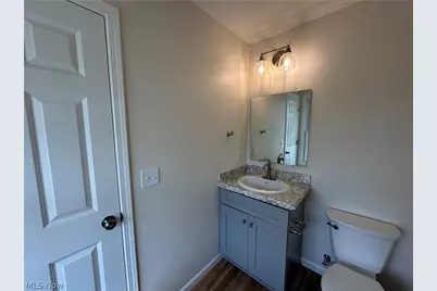 90 Center Street, Struthers, OH 44471 - Photo 11